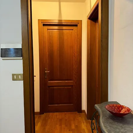 La Casina Di Maya Apartment *